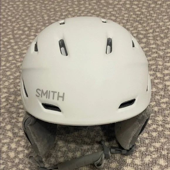 SMITH NWOT Mirage SM ski helmet - Picture 3 of 16